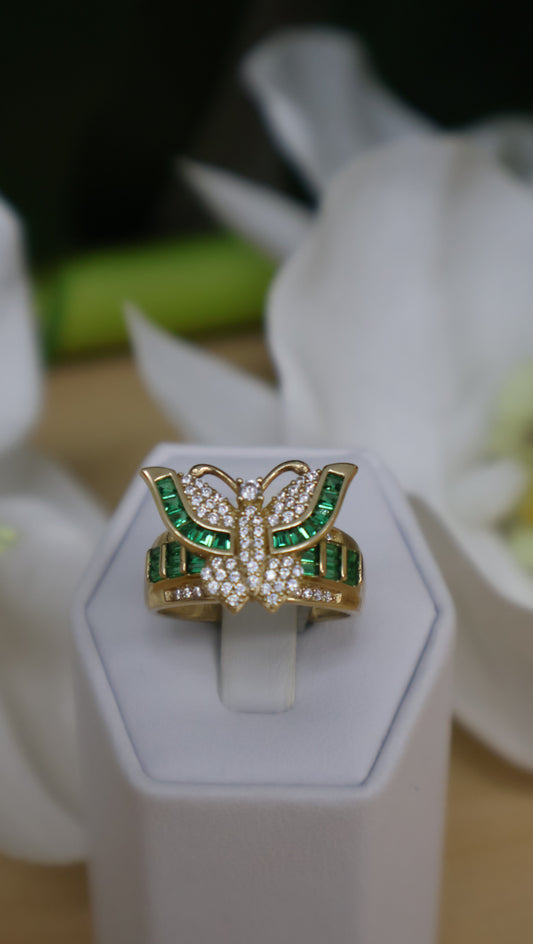 anillo de mariposa con siconia verde y blanca