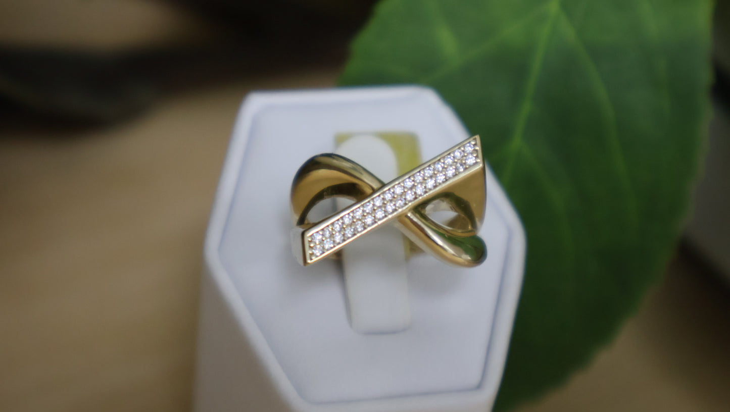 Anillo de Mujer Cruzado con sirconia blanca de oro 10k