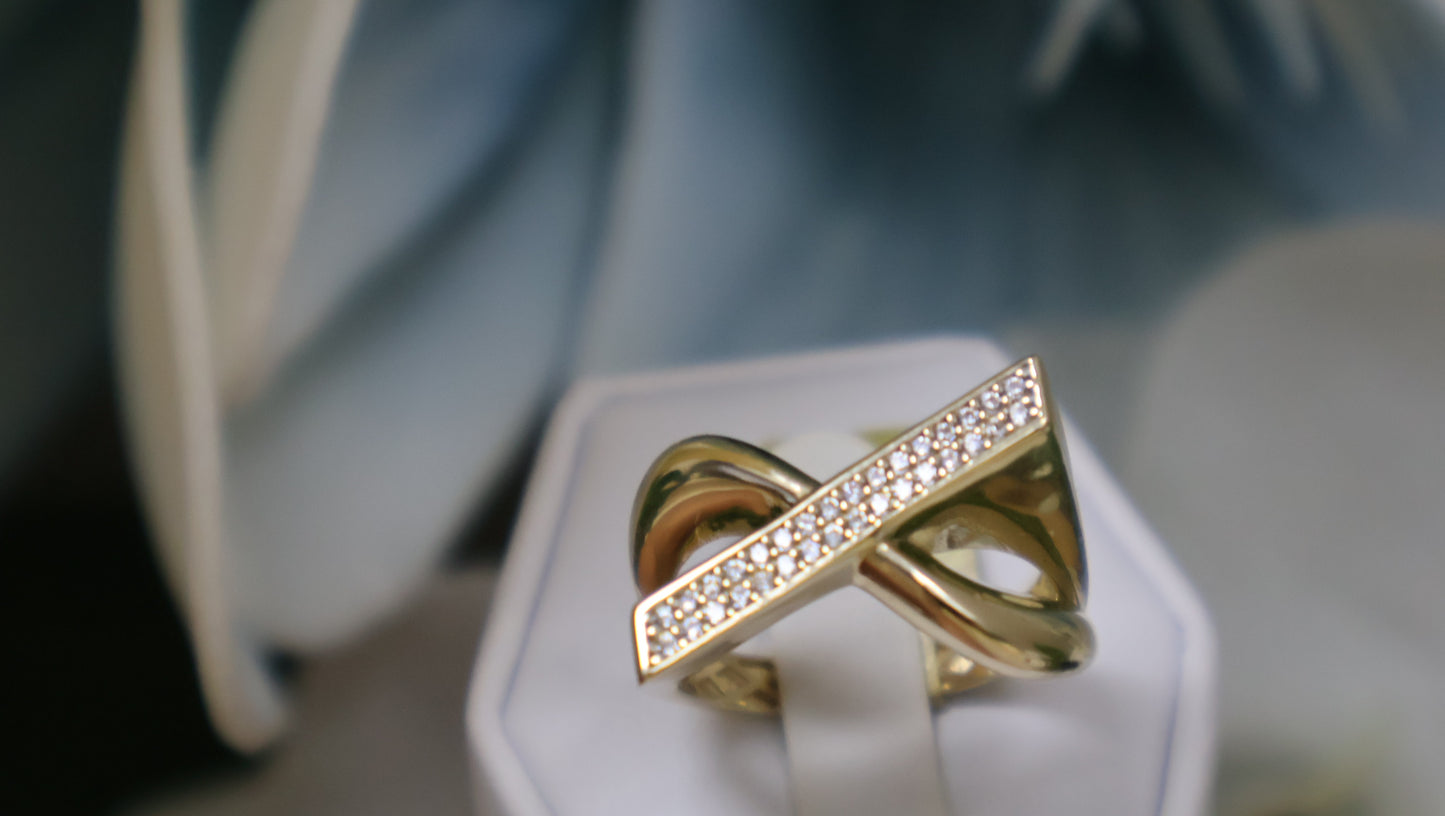 Anillo de Mujer Cruzado con sirconia blanca de oro 10k