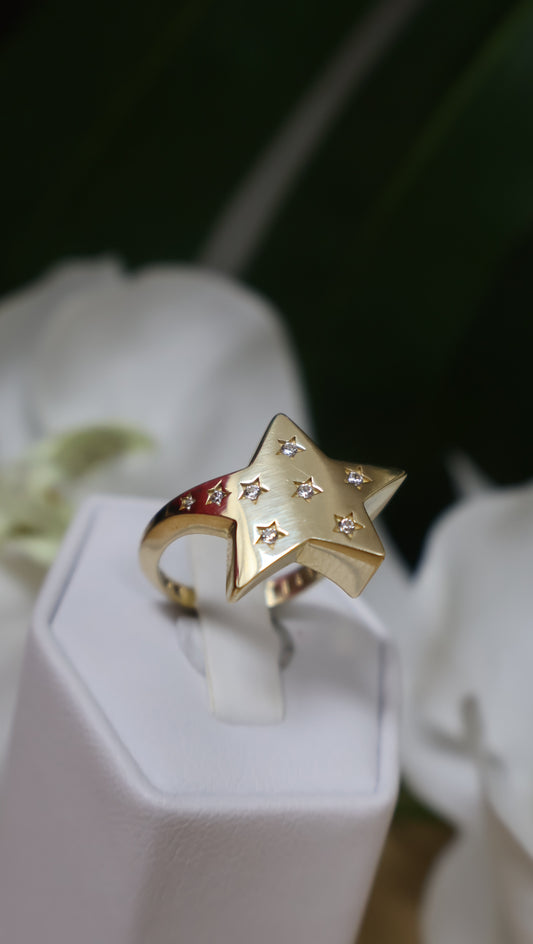 anillo 10k de estrella  con sirconia pequenas de mujer
