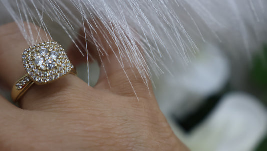 anillo 10k de mujer con  diseno de corte princesa