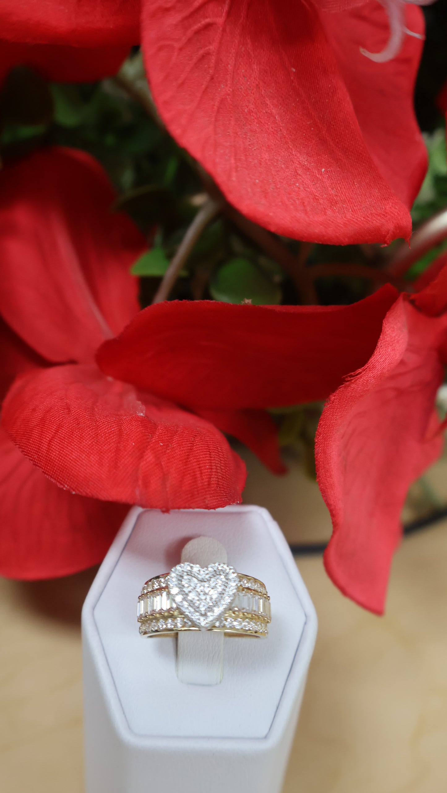 anillo corte priseza 14k con sirconia blancas de mujer
