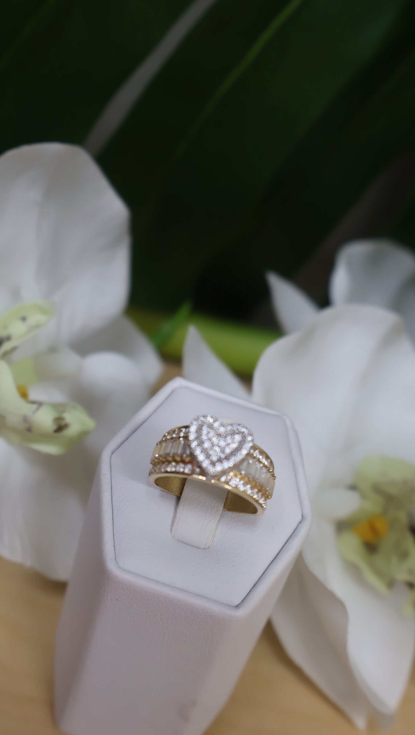 anillo corte priseza 14k con sirconia blancas de mujer