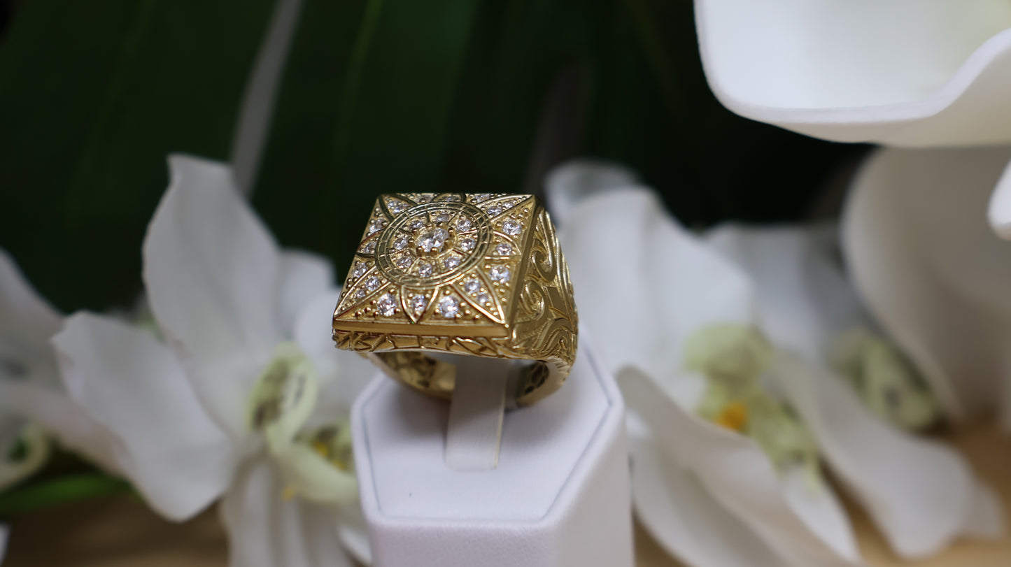 Anillo de hombre de roseta de 14k con sirconia .