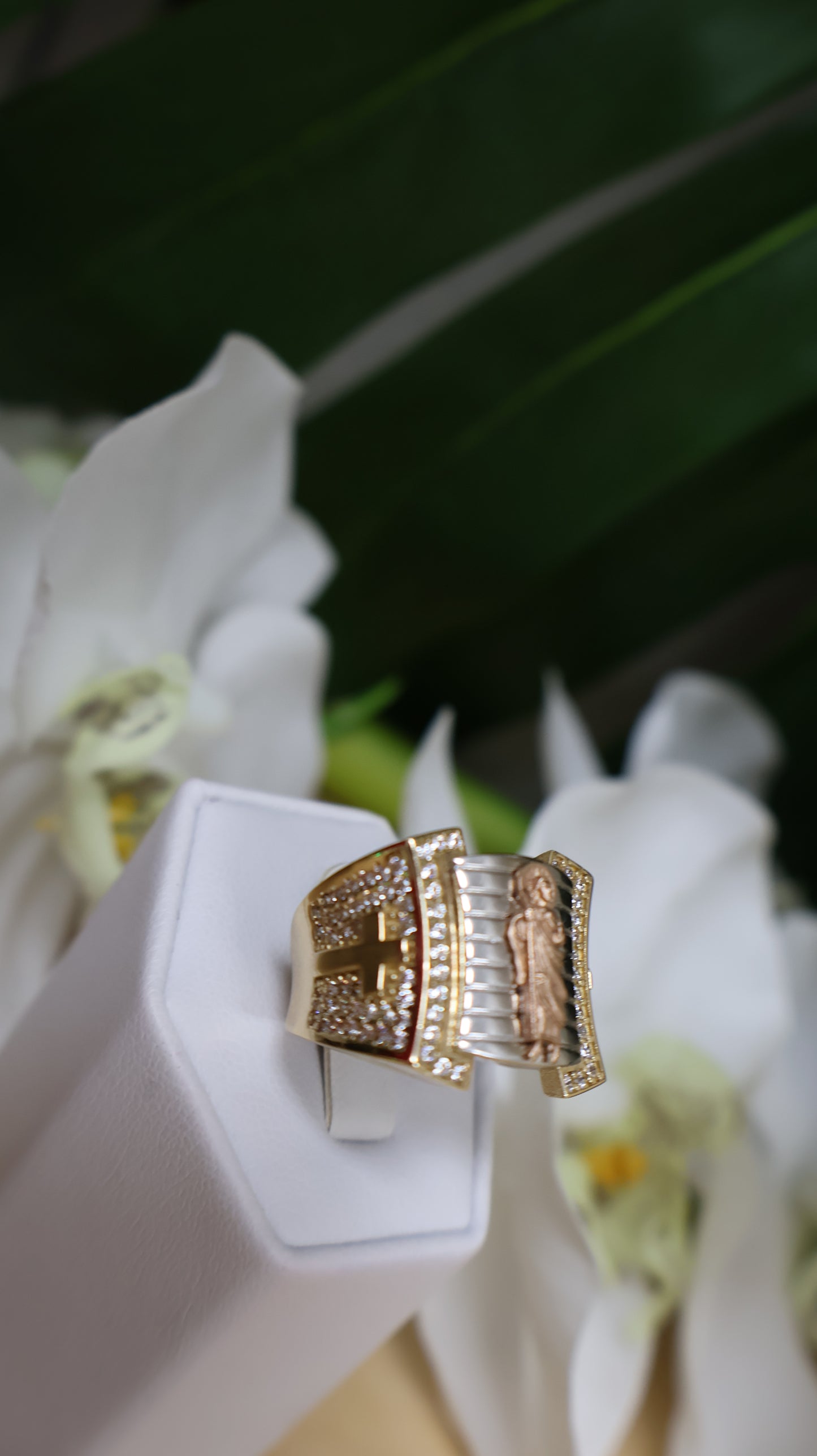 anillo en oro amarillo blanco y rosado de hombre en 14k