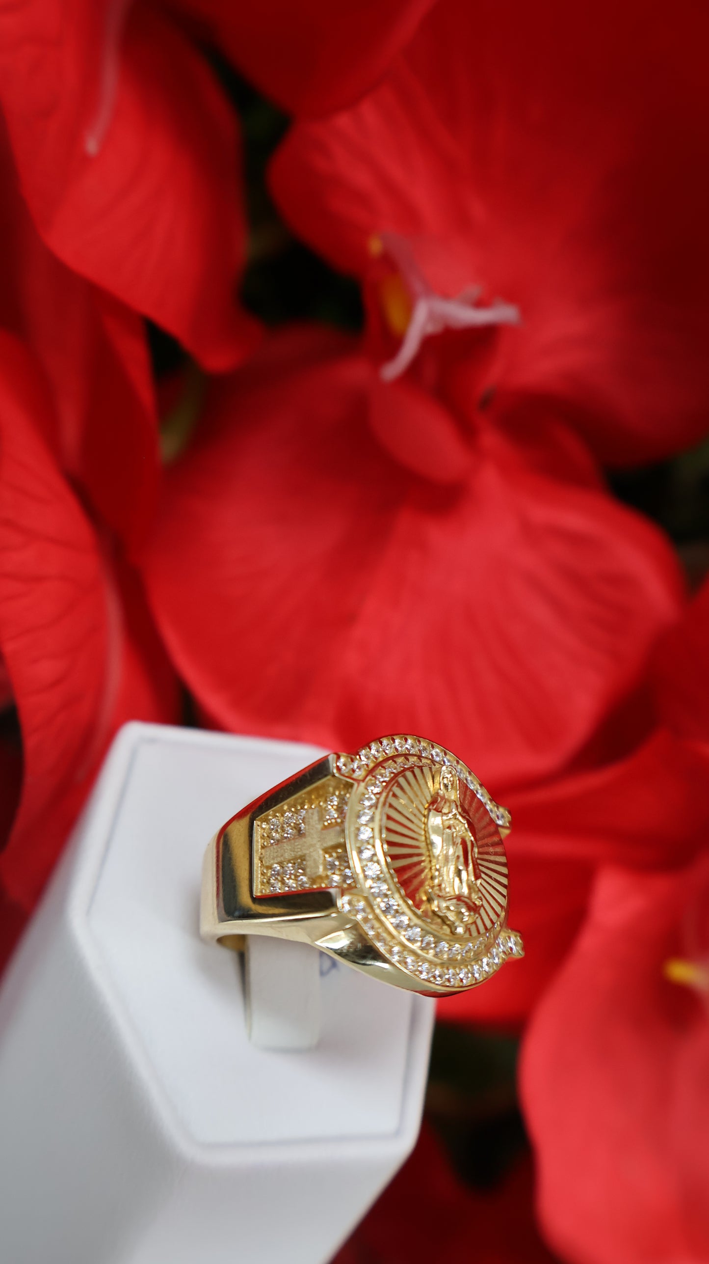 anillo 14k de hombre con la virgen de la caridad