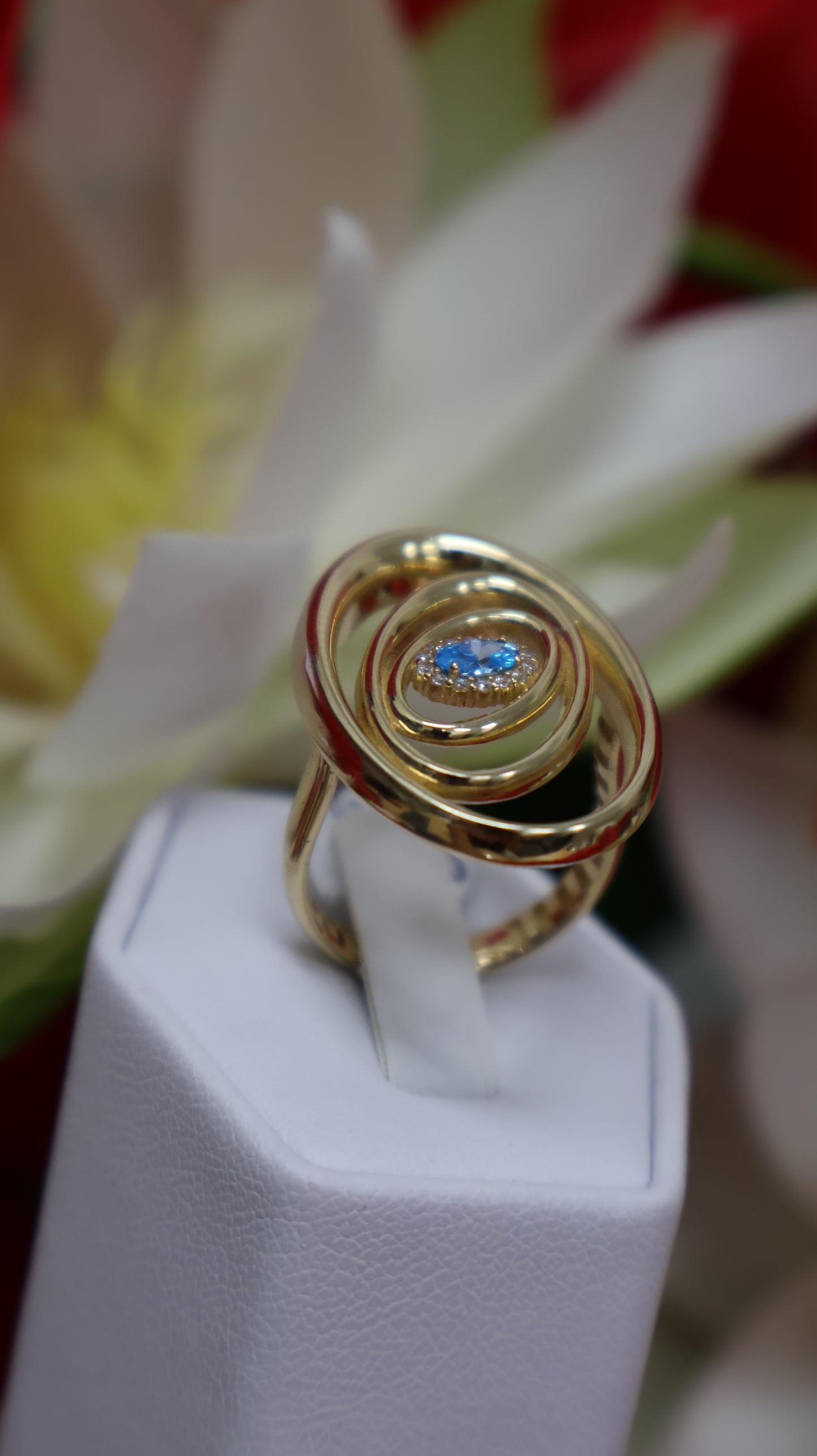 anillo de mujer 14k piedra azul aqua