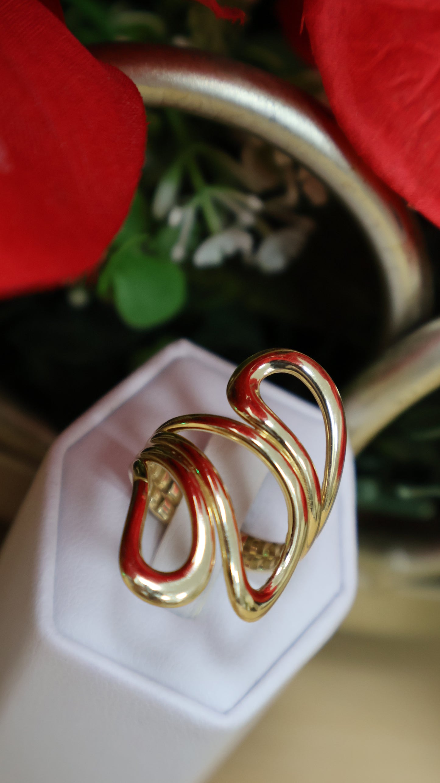 anillo de mujer 14k con tres terminado en oja