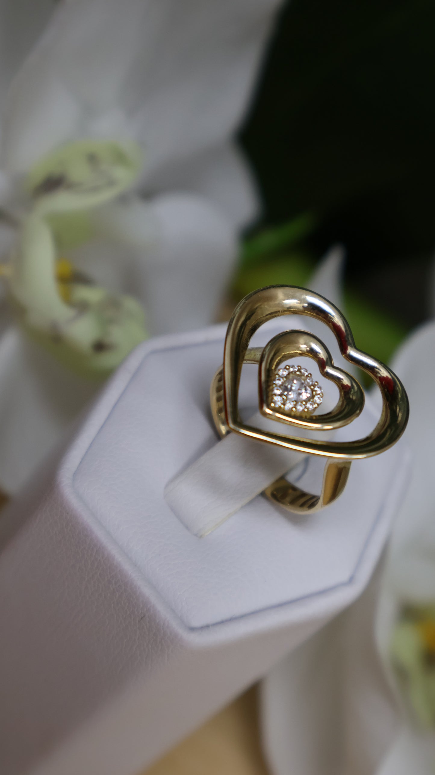 anillo de mujer 14k con piedra blanca de corazon