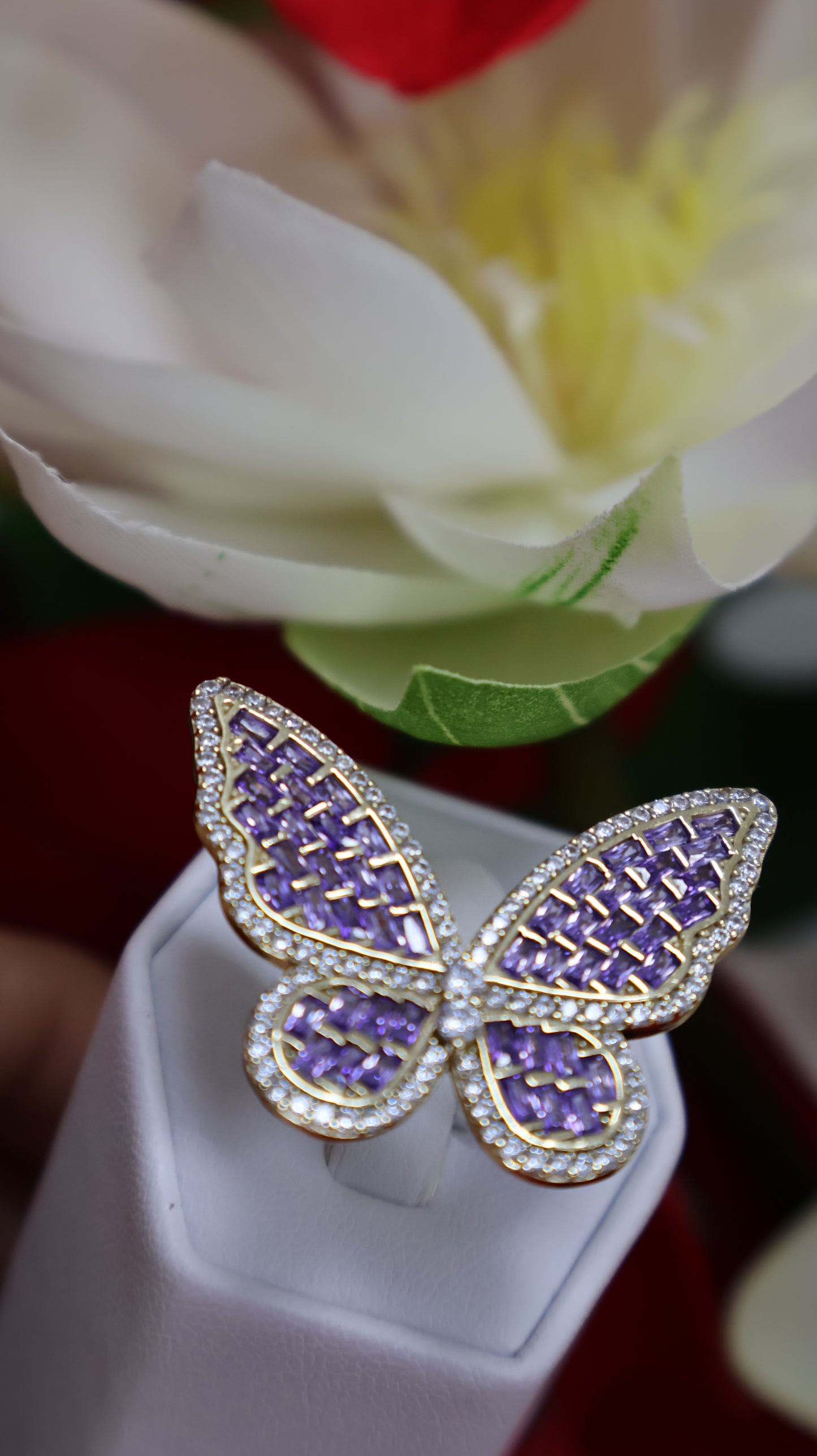 anillo de mujer 10k de maripoza lila