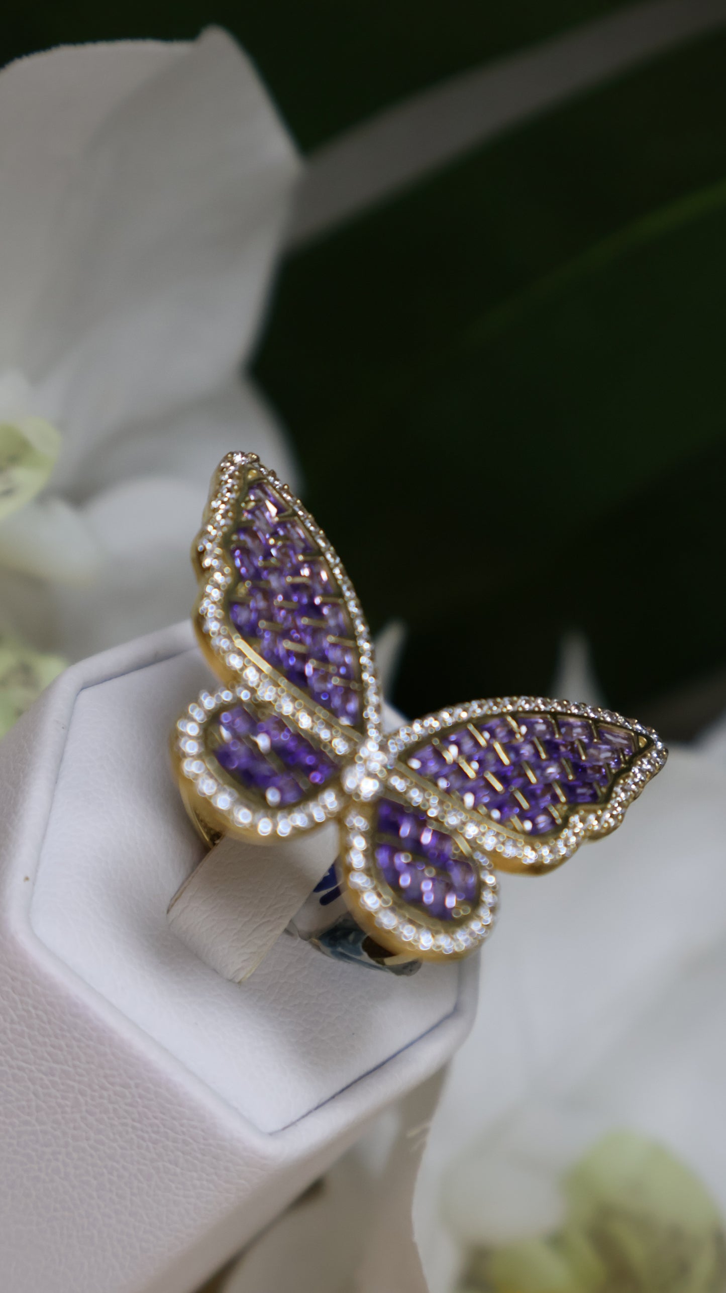 anillo de mujer 10k de maripoza lila