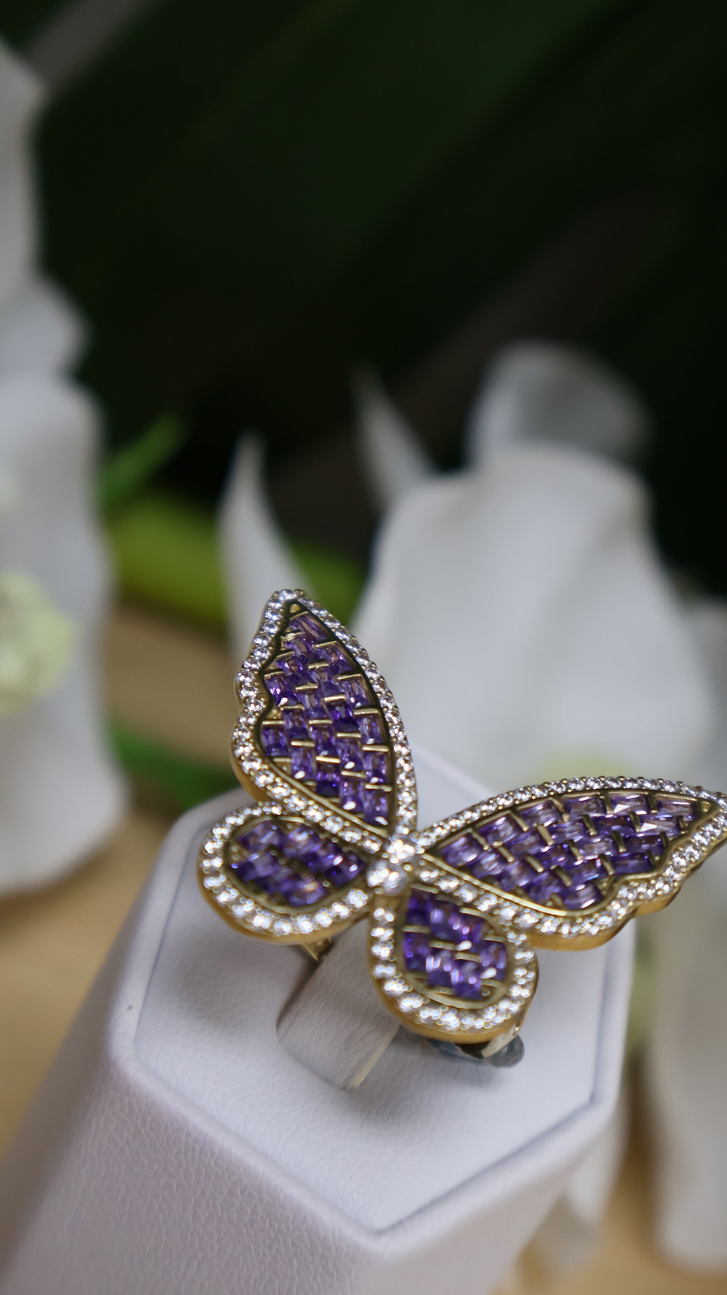 anillo de mujer 10k de maripoza lila