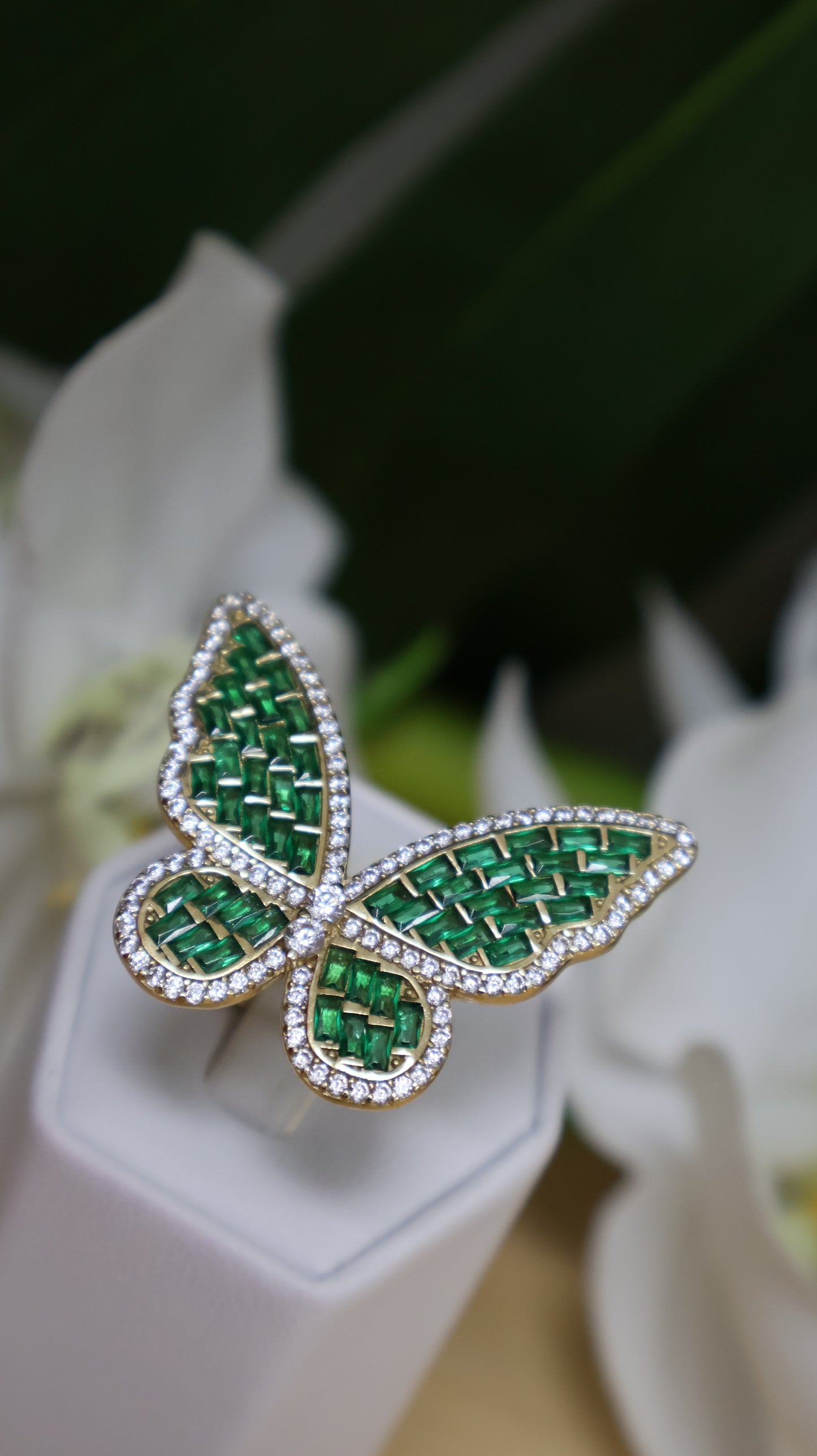 anillo de mujer 10k de mariposa verde