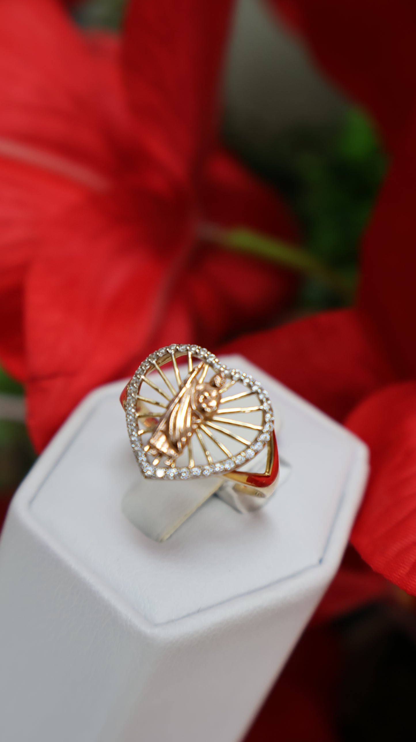 anillo de mujer 14k st.judas en dos tono