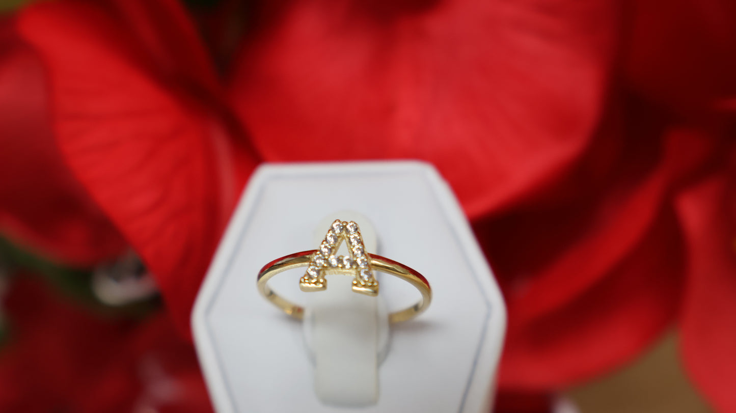 anillo de letra con circonia de mujer y nina en oro 14k