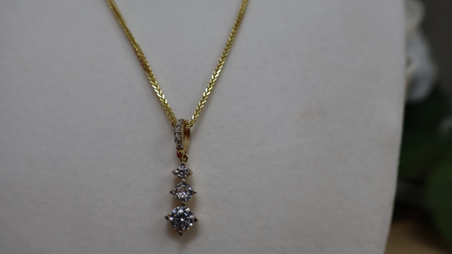 Dije de 14k de colgante con circonia