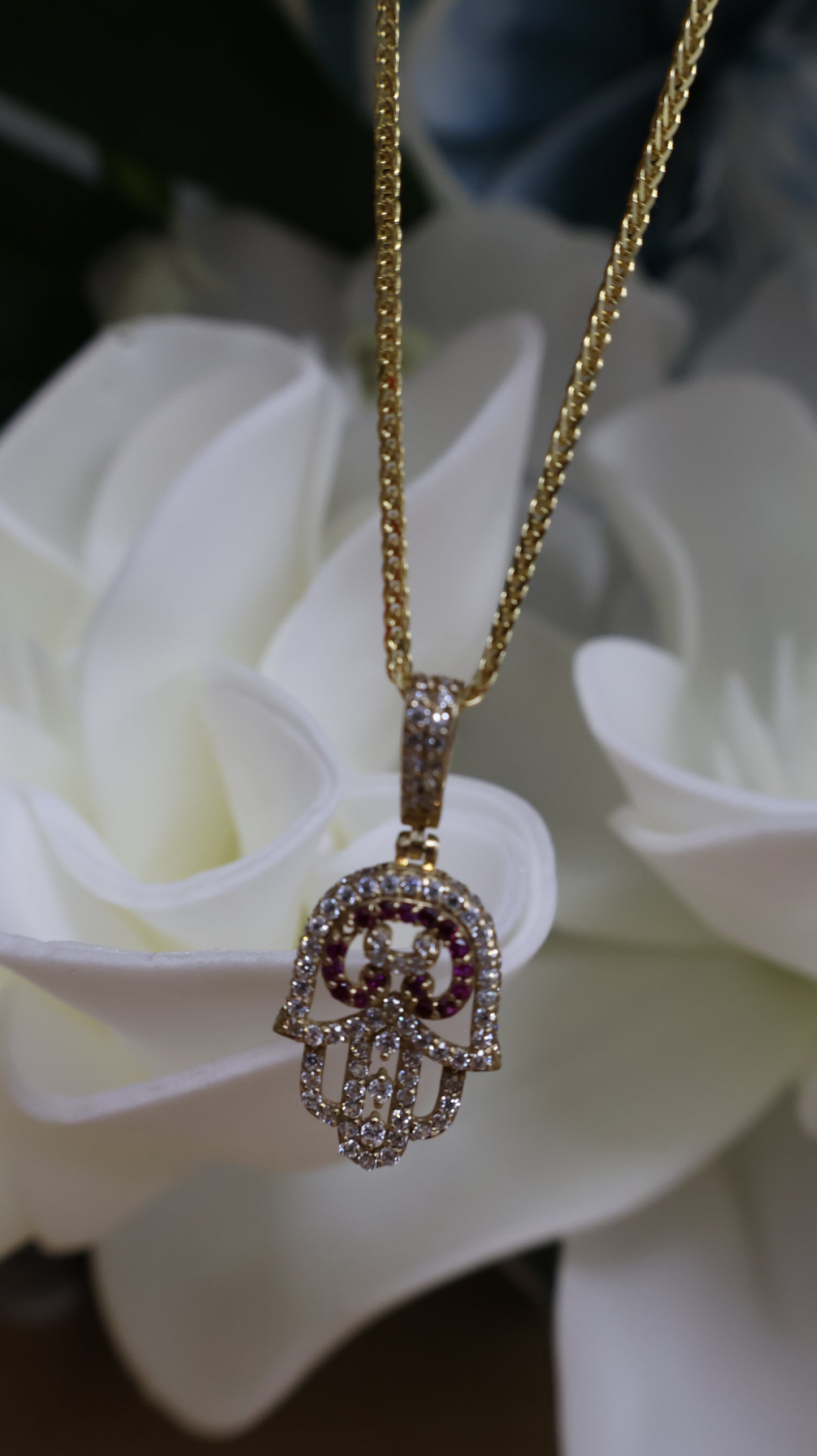 Dije de 14k colgante con la mano de fatima