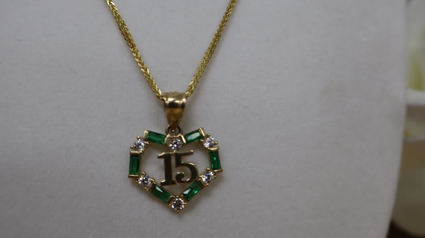Dije de 14k corazon para 15 anos