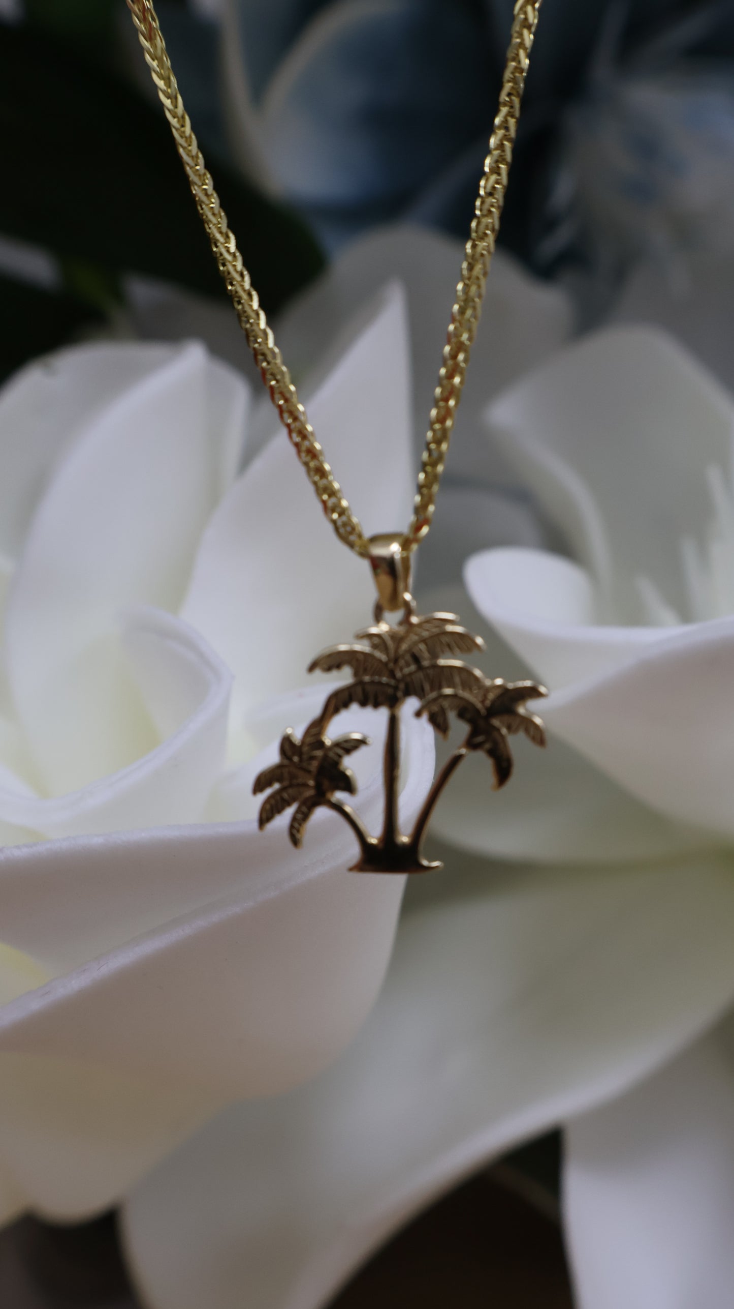 dije 14k con disenos de 3 palmas