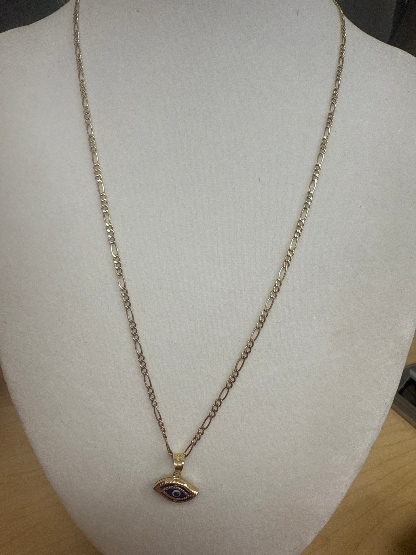 Conjunto de arete ,anillo ,cadena y dije de ojitos en azul