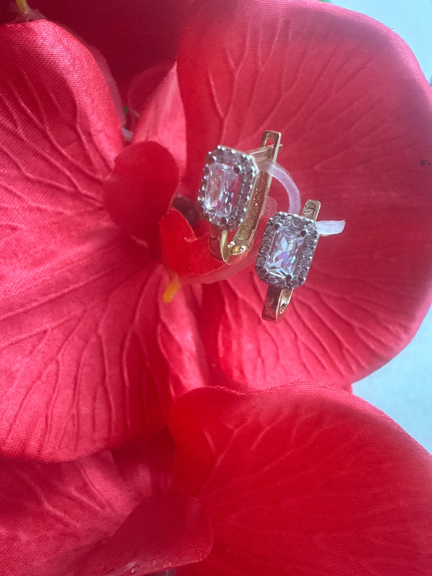 Bello Conjunto de cadena , dije y arete con sirconia en blanca para mujer
