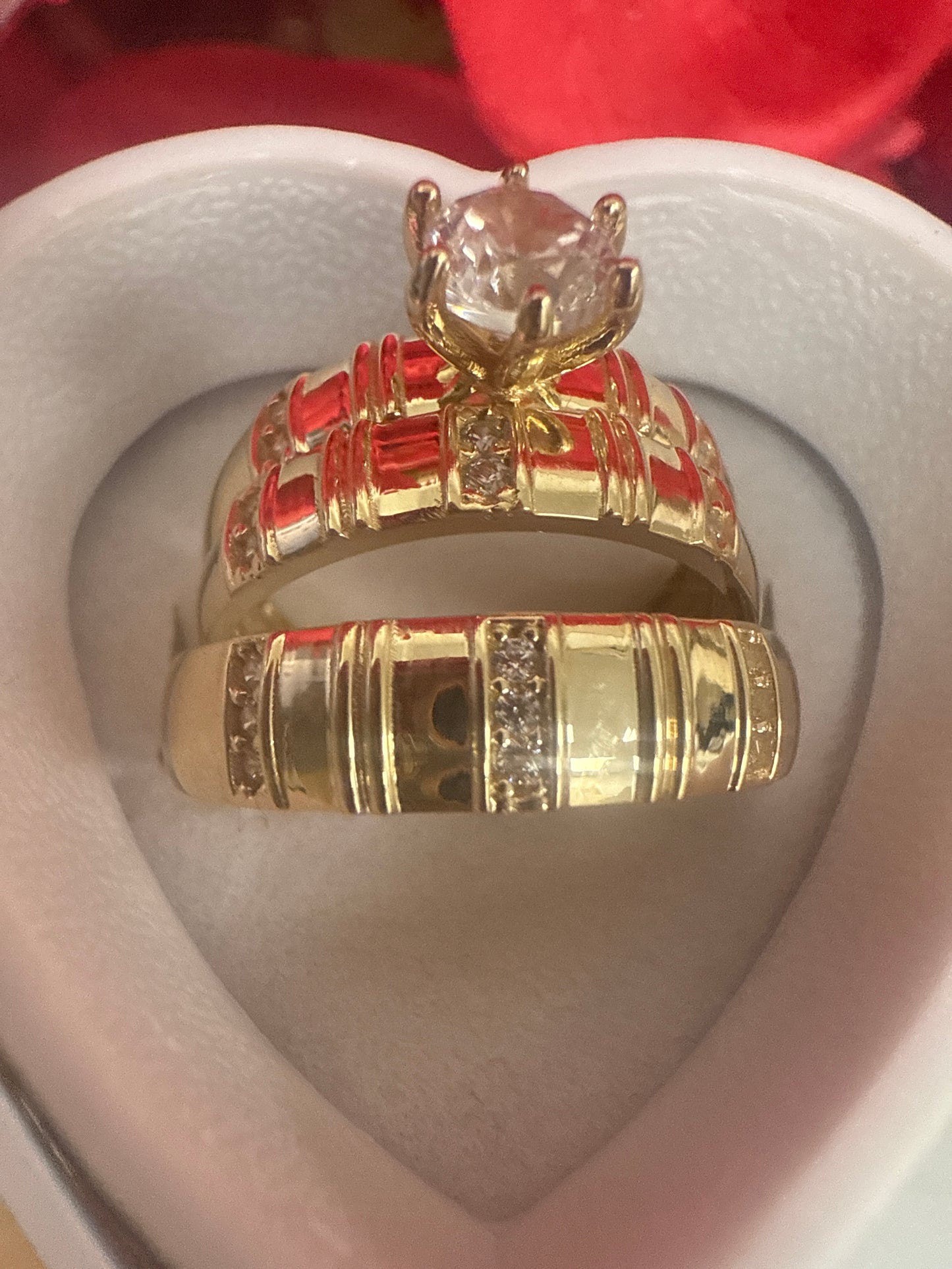 Anillo de compromiso de mujer y de hombre en oro de 10k