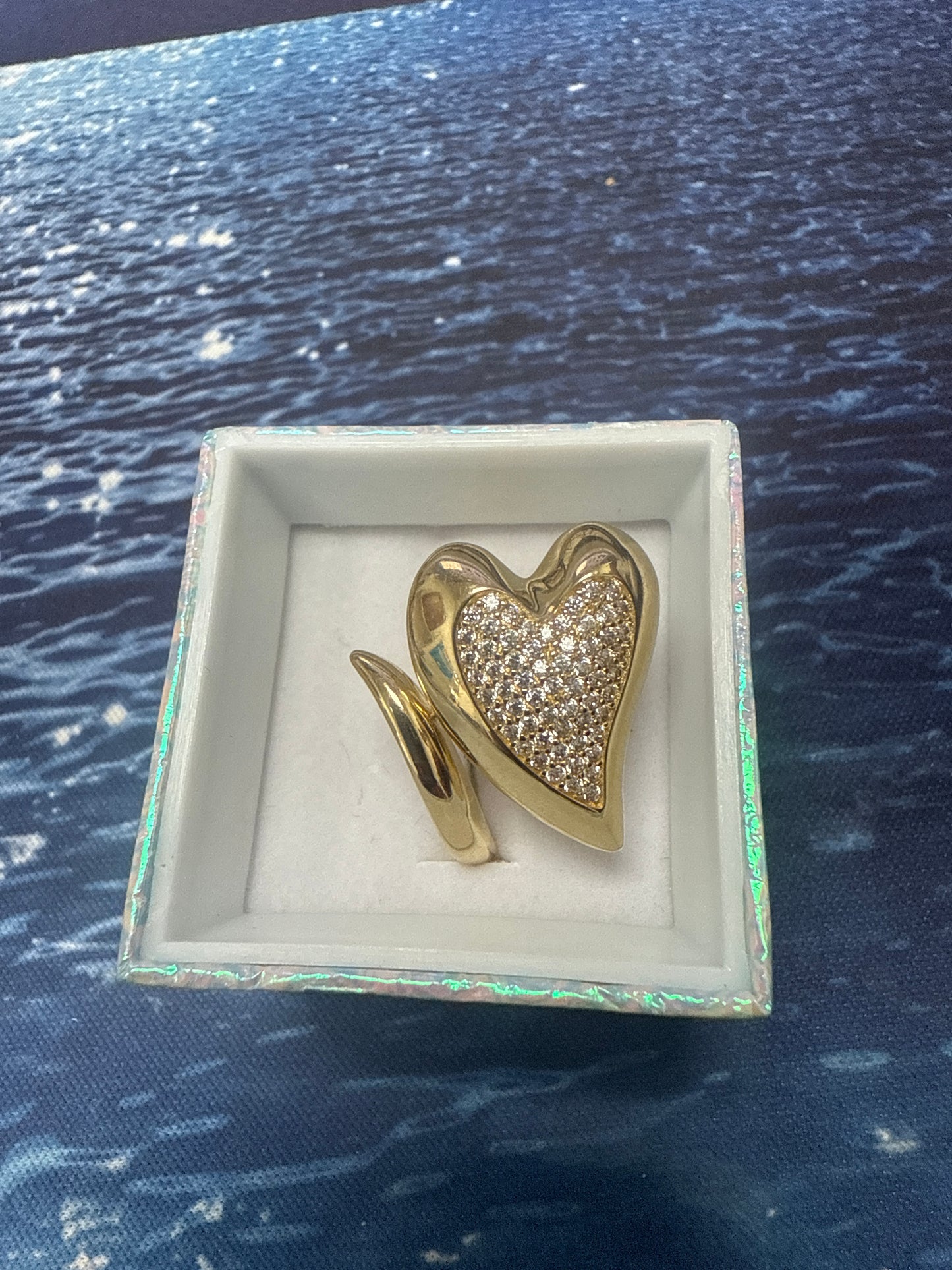 anillo de corazon con sircornia de 14k