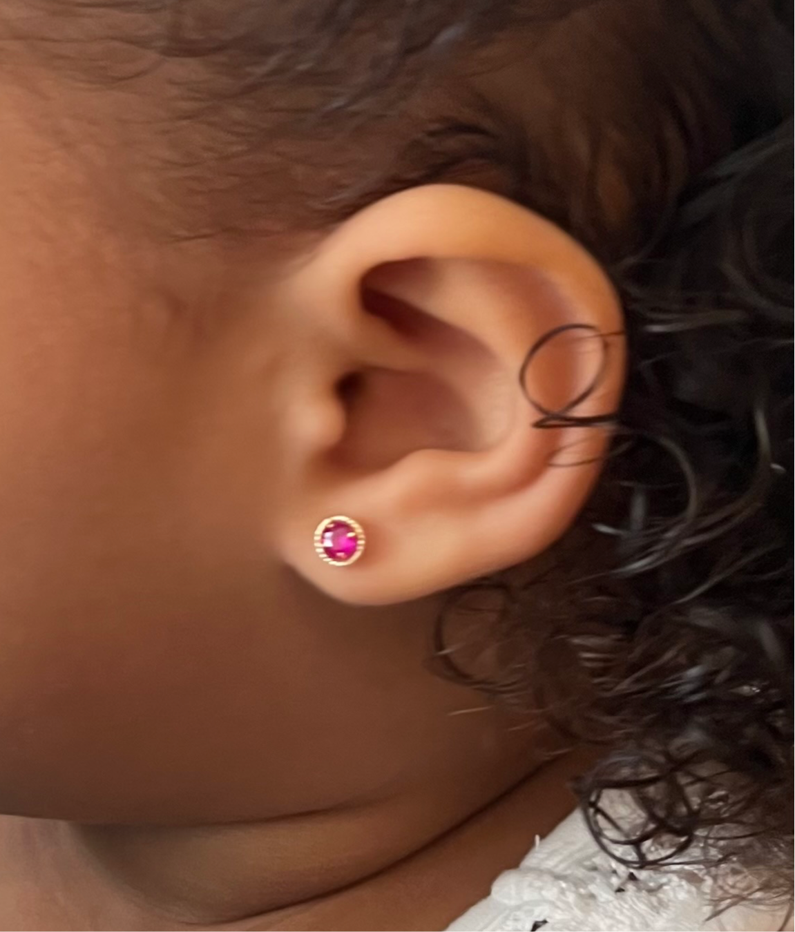 Pendientes para  niñas oro 14k con piedra