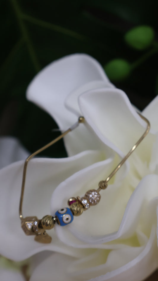 Manilla pandora de mujer de oro 10k elegante