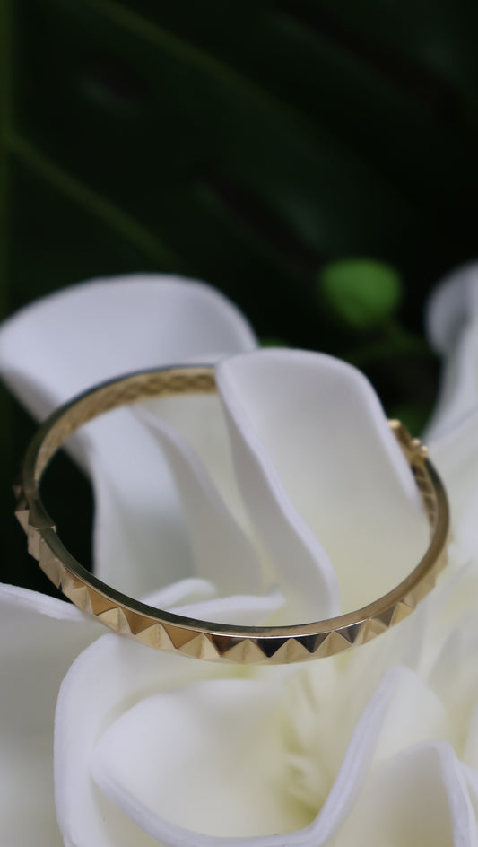 Elegante pulsera de mujer de 14k con un diseno exclusivo