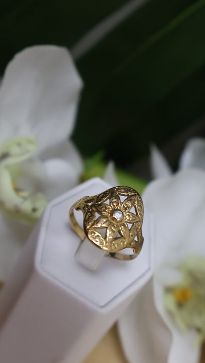anillo estrellado con toque tradicional 14k