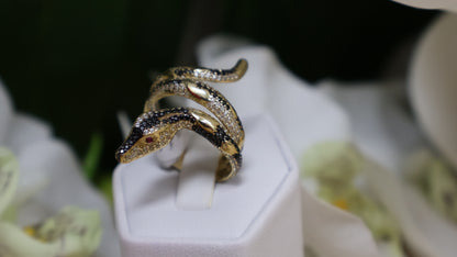 anillo de mujer 14k estilo serpiente negra y blanca