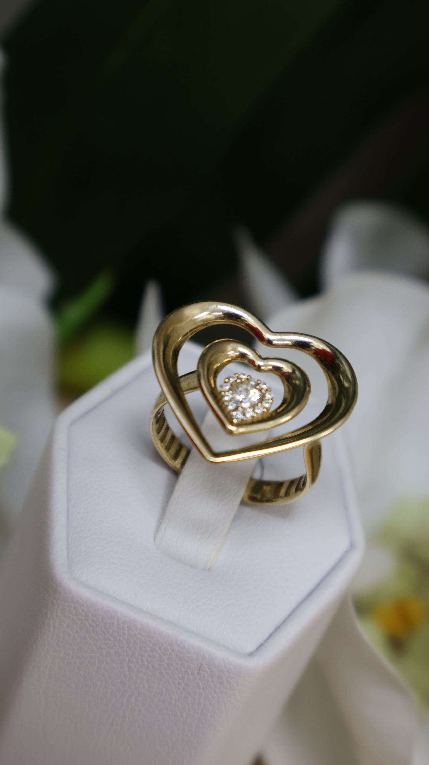 anillo de mujer 14k  con piedra blanca de corazon