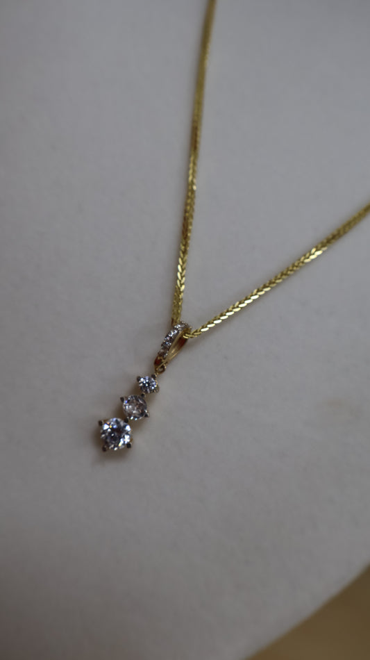 Dije de 14k  de colgante con circonia