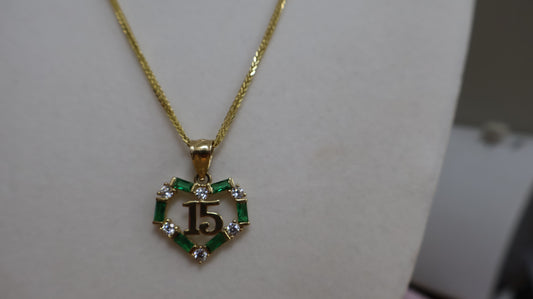 Dije de 14k corazon para 15 anos
