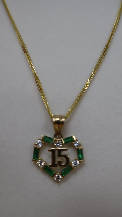 Dije de 14k corazon para 15 anos