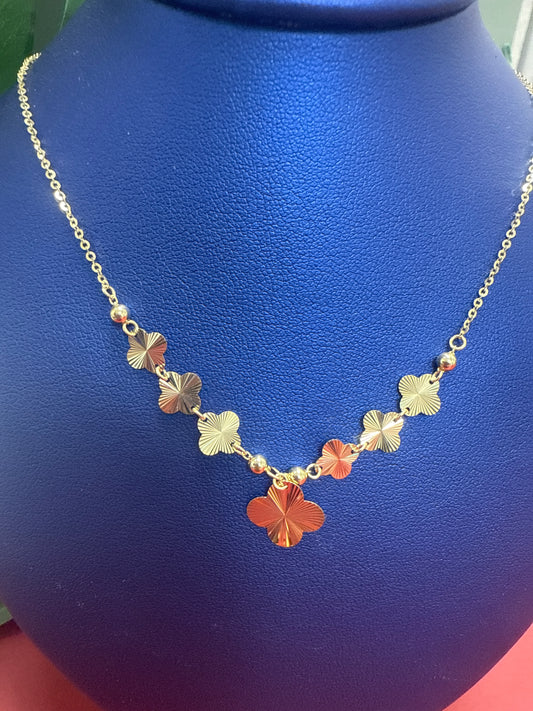 cadenita de flores muy fina de oro 10k
