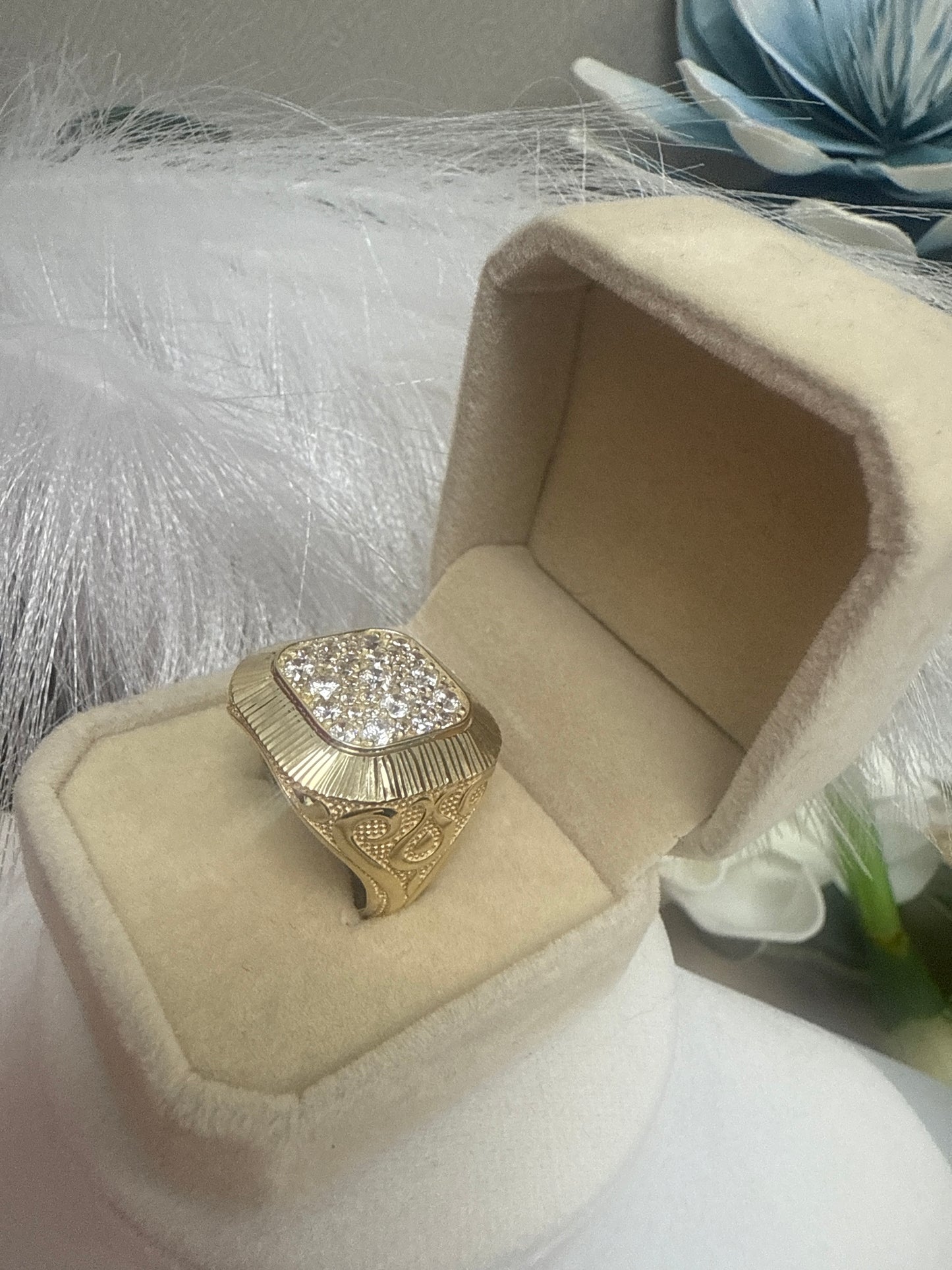 Anillo de hombre con circonia en blanca de oro10k