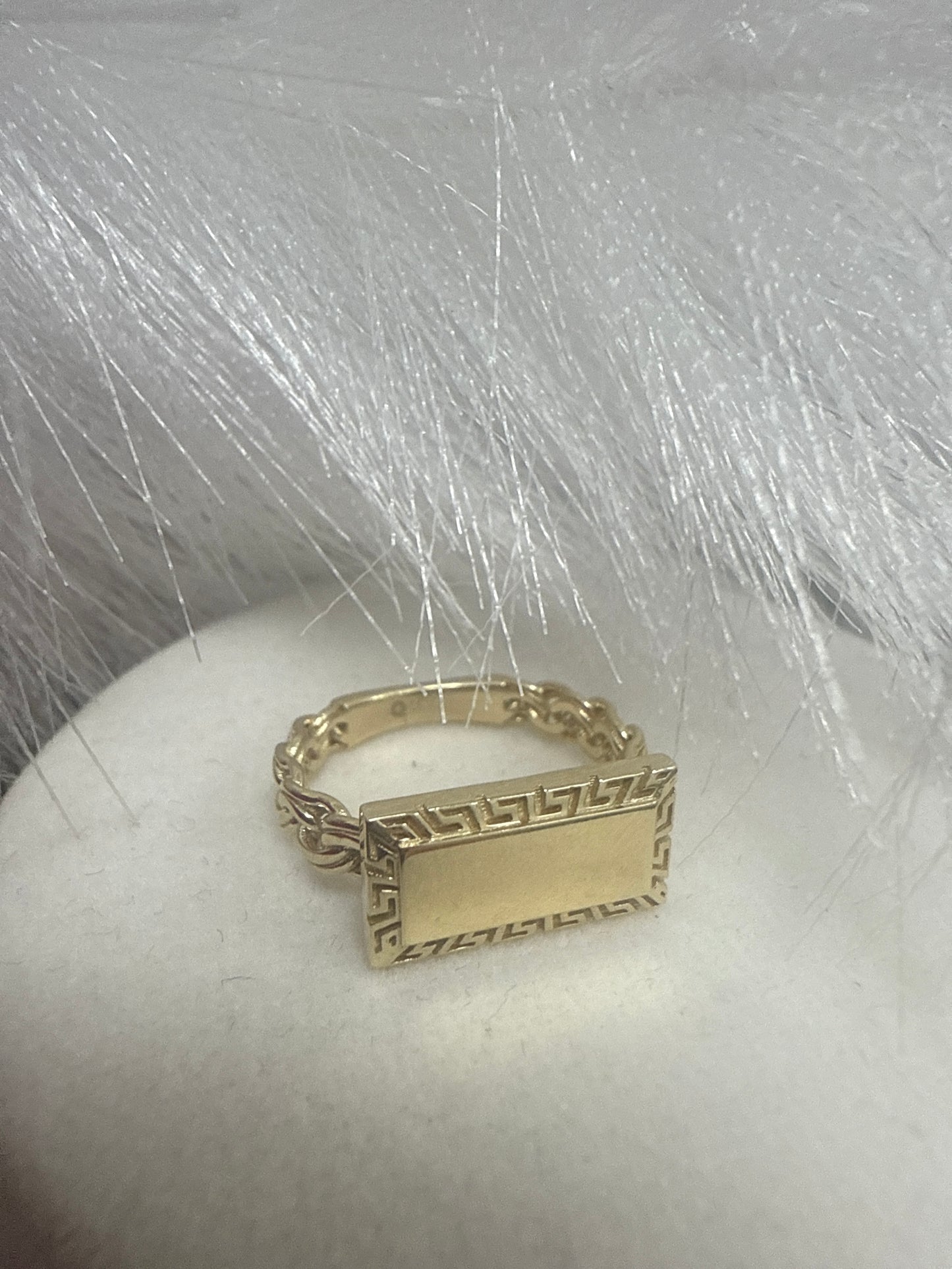 Anillo de mujer de oro 10k